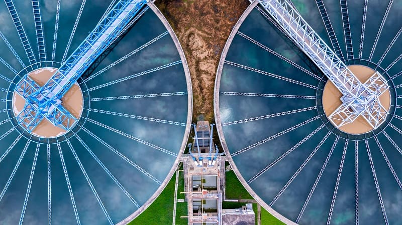 What’s the Difference Between Primary and Secondary Clarifiers When It Comes to Cleaning?