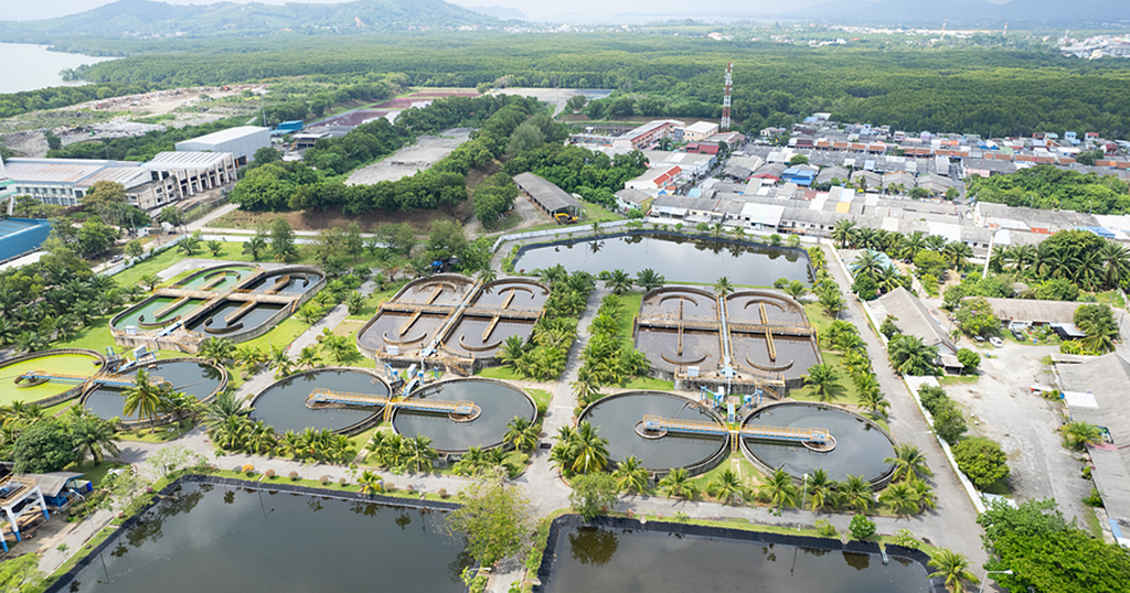 How Flush Water Chemistry Shapes Data Center Treatment